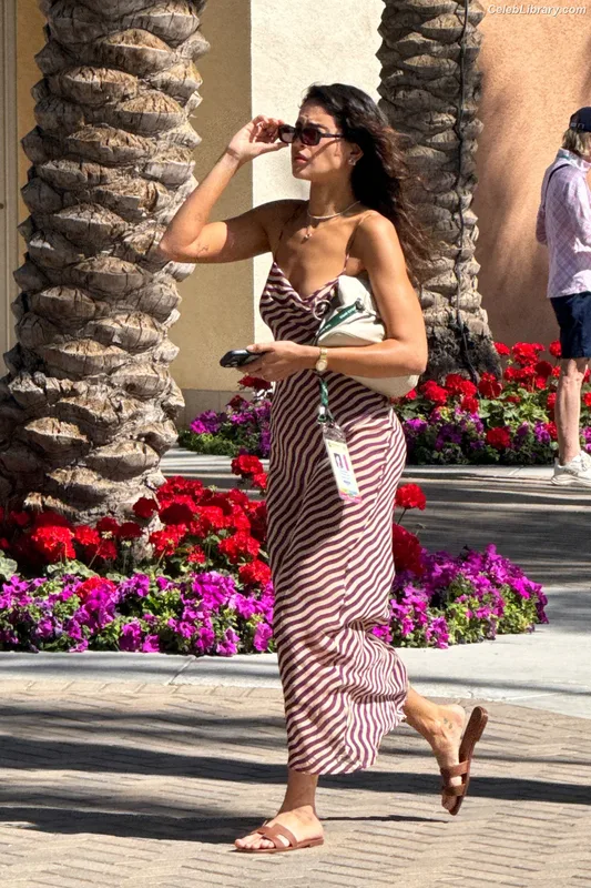 Eiza Gonzalez photo 2 of 1935