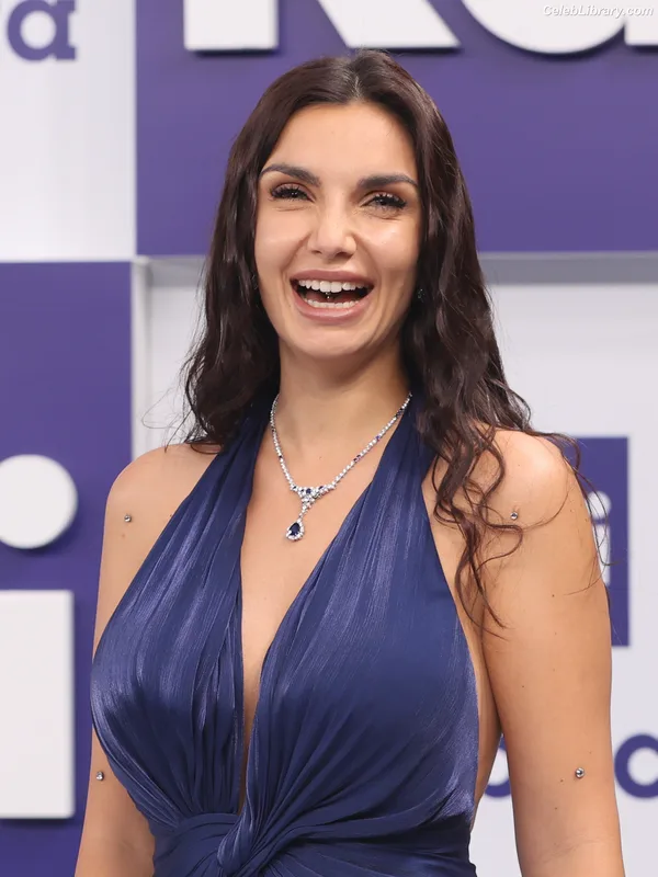 Elettra Lamborghini photo 5 of 75