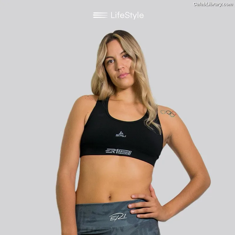 Elina Rodríguez photo 13 of 84