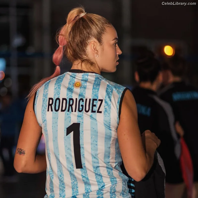Elina Rodríguez photo 18 of 84