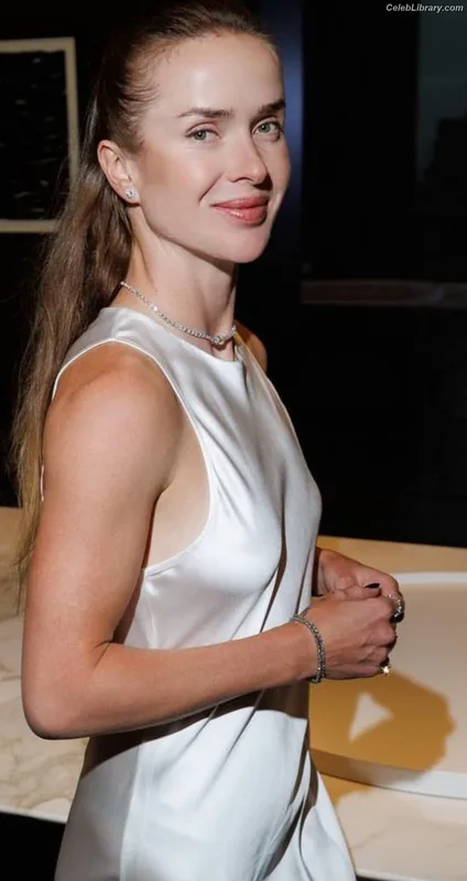 Elina Svitolina photo 8 of 73