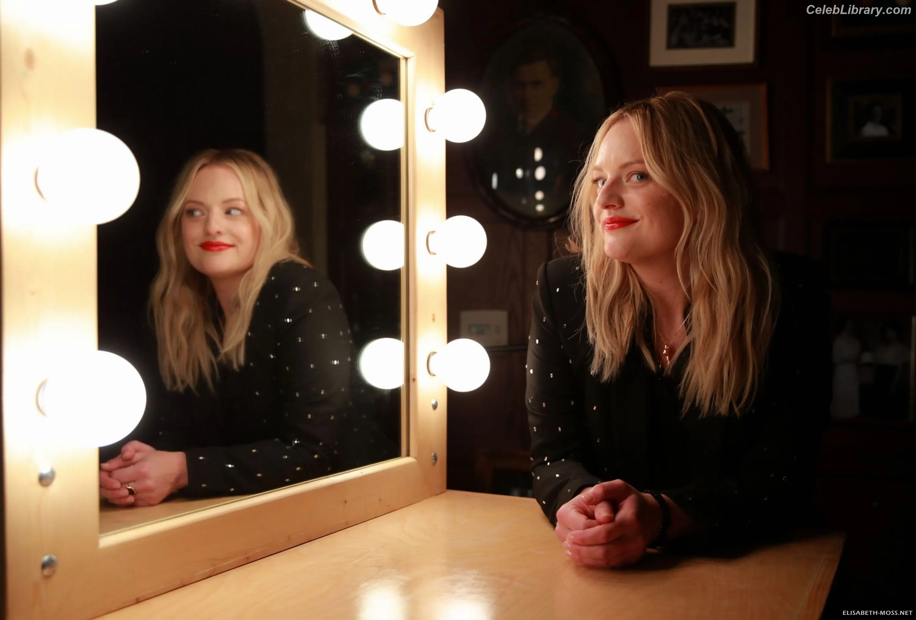 Elisabeth Moss photo 19 of 187