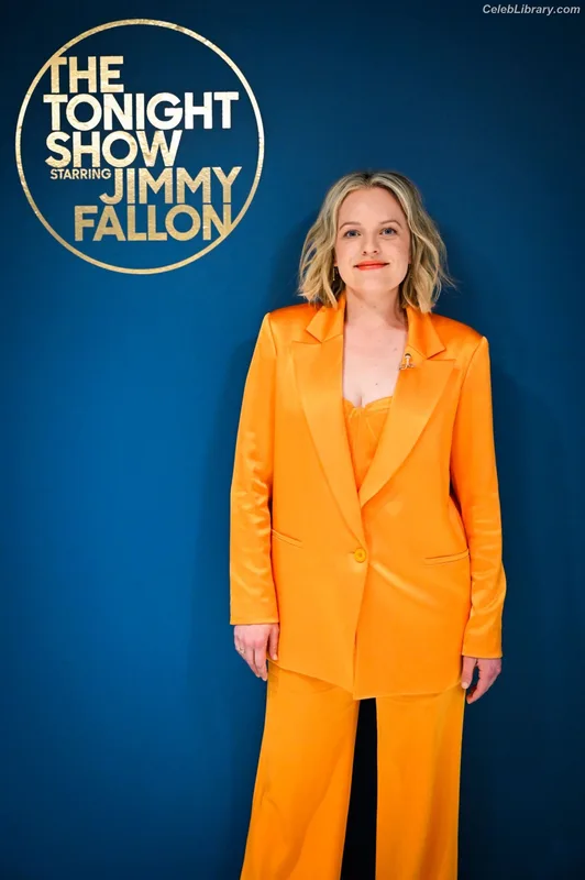 Elisabeth Moss photo 20 of 187