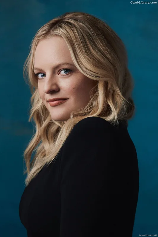 Elisabeth Moss photo 4 of 187