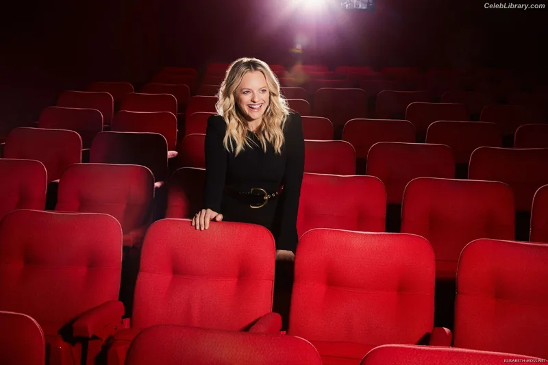 Elisabeth Moss photo 8 of 187