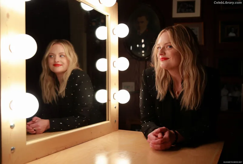 Elisabeth Moss photo 19 of 187