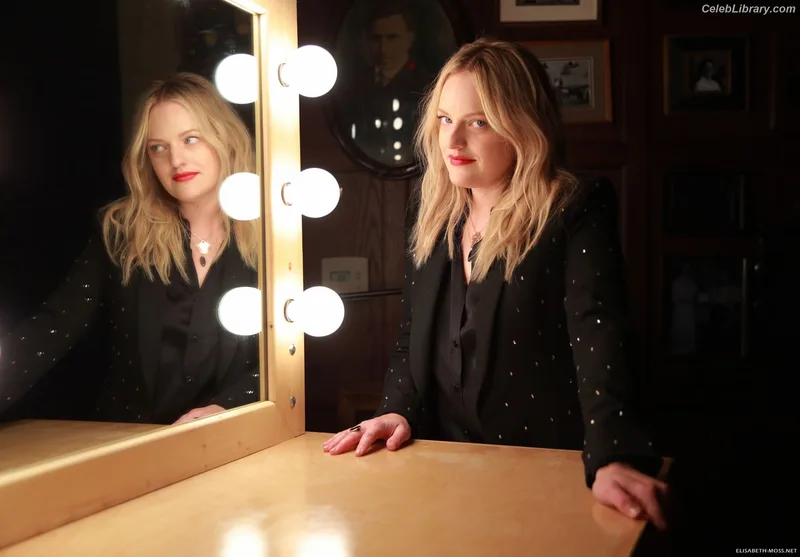 Elisabeth Moss photo 21 of 187