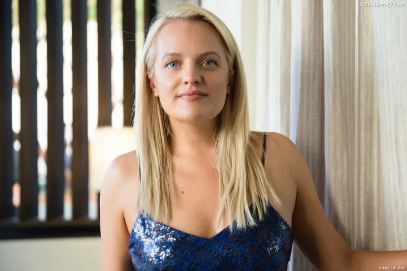 Elisabeth Moss photo 1 of 187