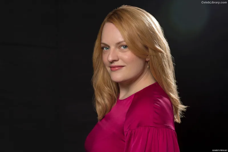 Elisabeth Moss photo 6 of 187