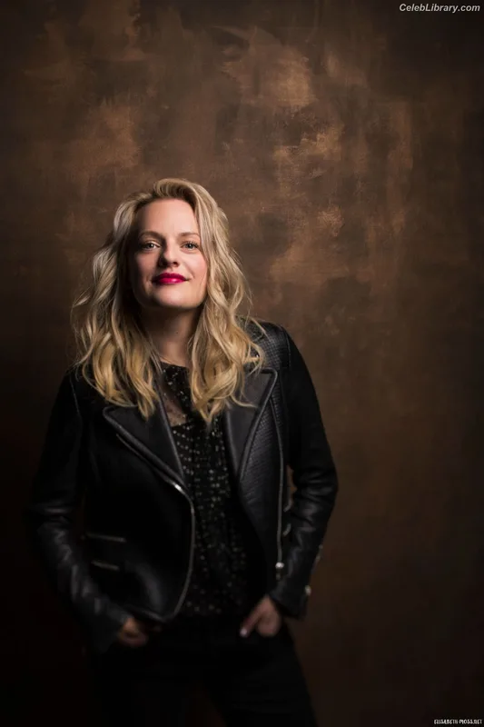 Elisabeth Moss photo 13 of 187