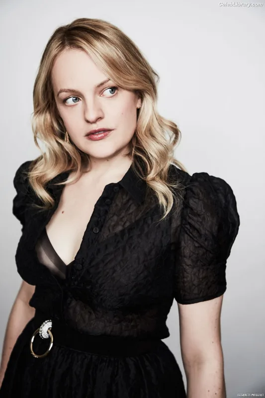 Elisabeth Moss photo 19 of 187
