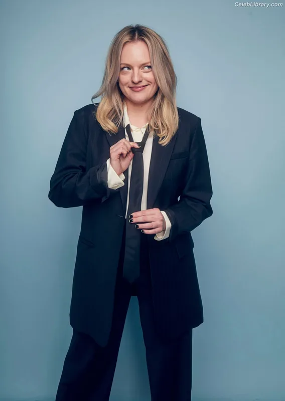 Elisabeth Moss photo 5 of 187