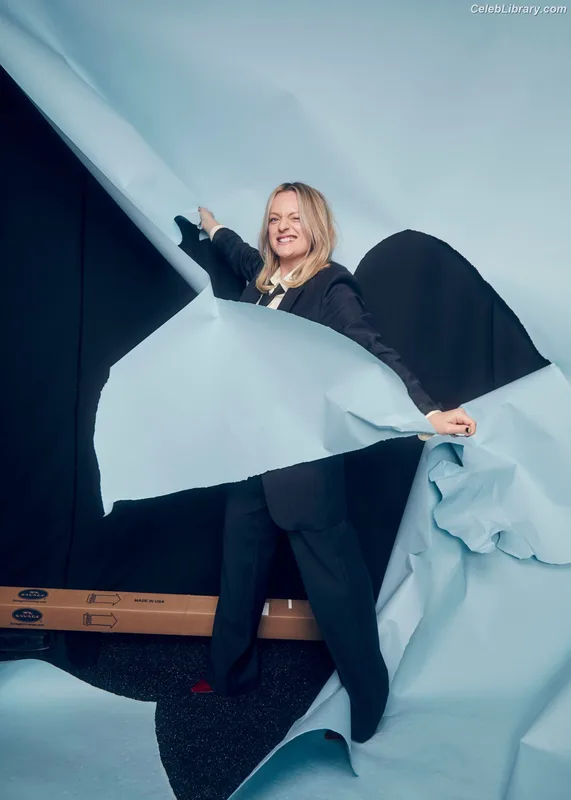 Elisabeth Moss photo 9 of 187