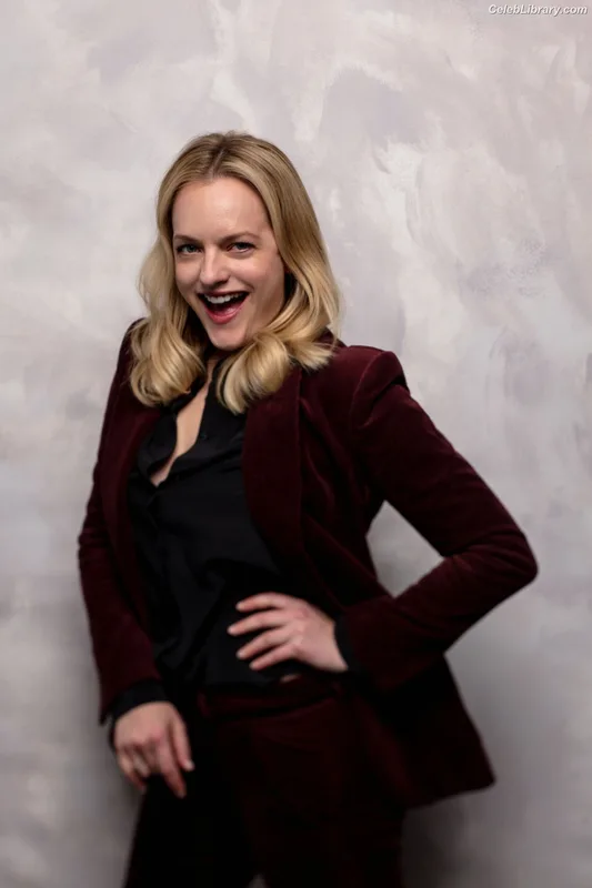 Elisabeth Moss photo 10 of 187