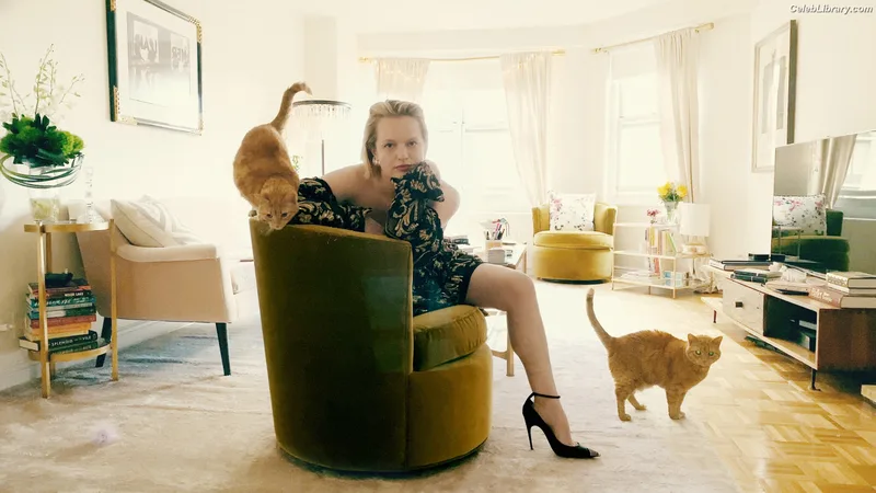 Elisabeth Moss photo 11 of 187