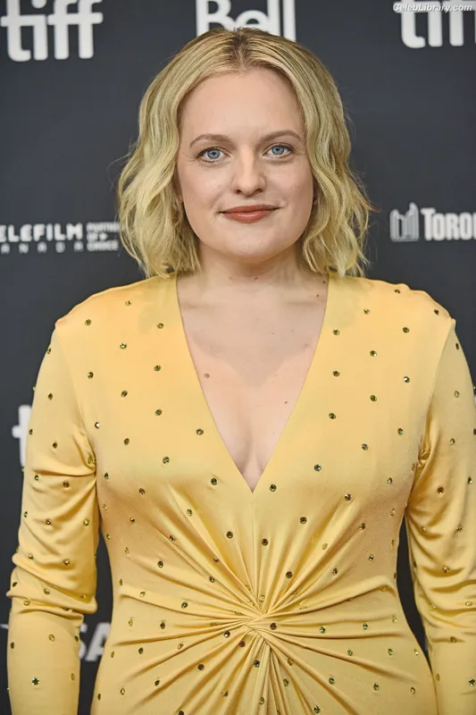 Elisabeth Moss photo 19 of 187