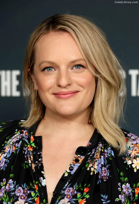 Elisabeth Moss photo 10 of 187