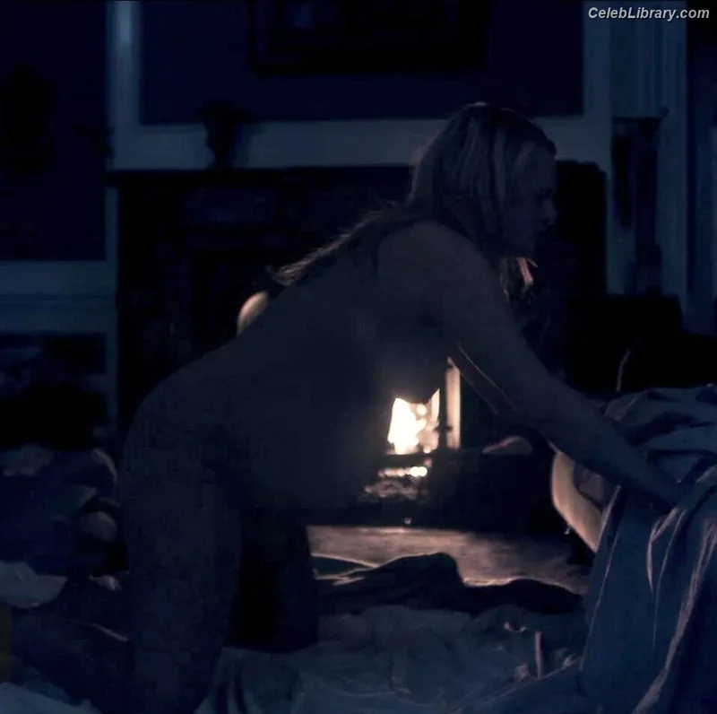 Elisabeth Moss photo 15 of 187