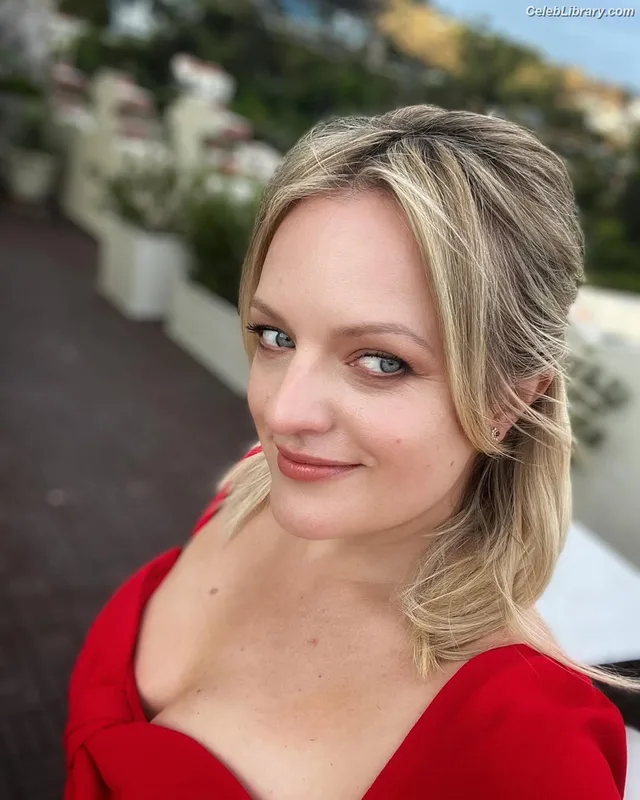 Elisabeth Moss photo 8 of 187