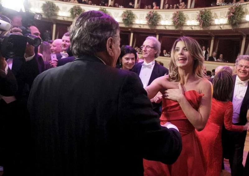 Elisabetta Canalis photo 22 of 844