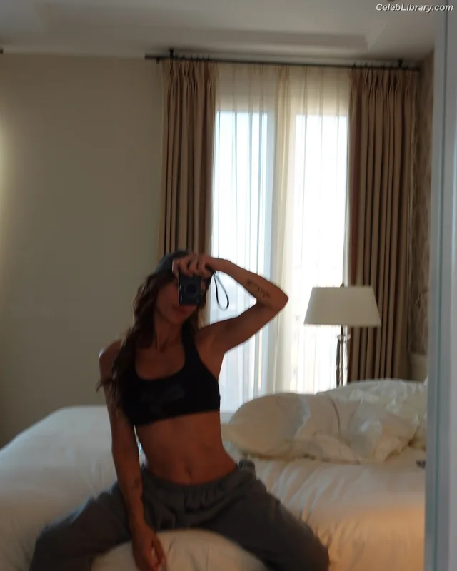 Elisabetta Canalis photo 2 of 844