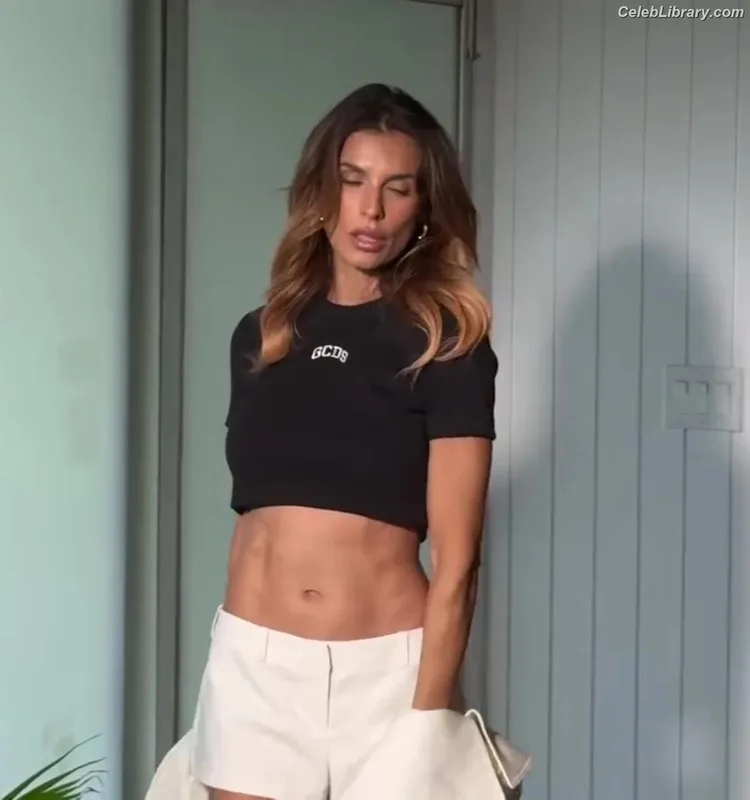 Elisabetta Canalis photo 1 of 844