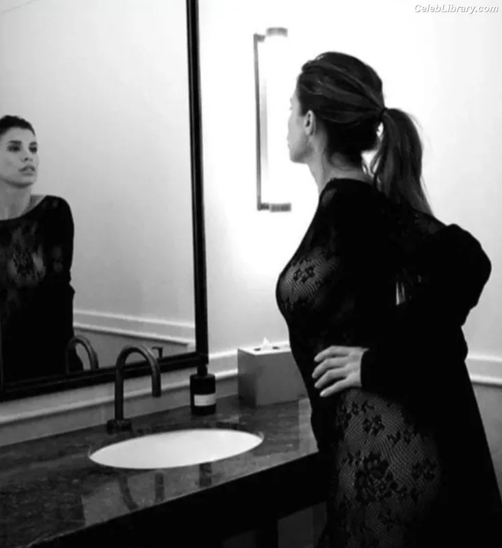 Elisabetta Canalis photo 17 of 844