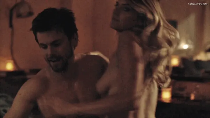 Eliza Coupe photo 24 of 25
