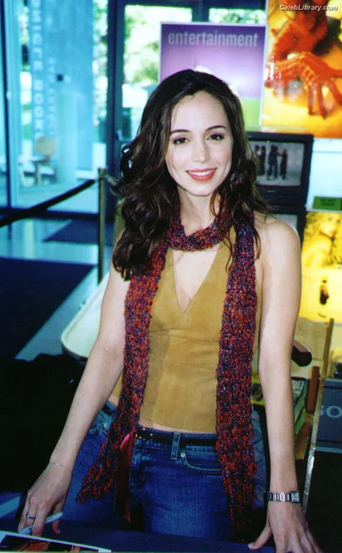 Eliza Dushku photo 1 of 226