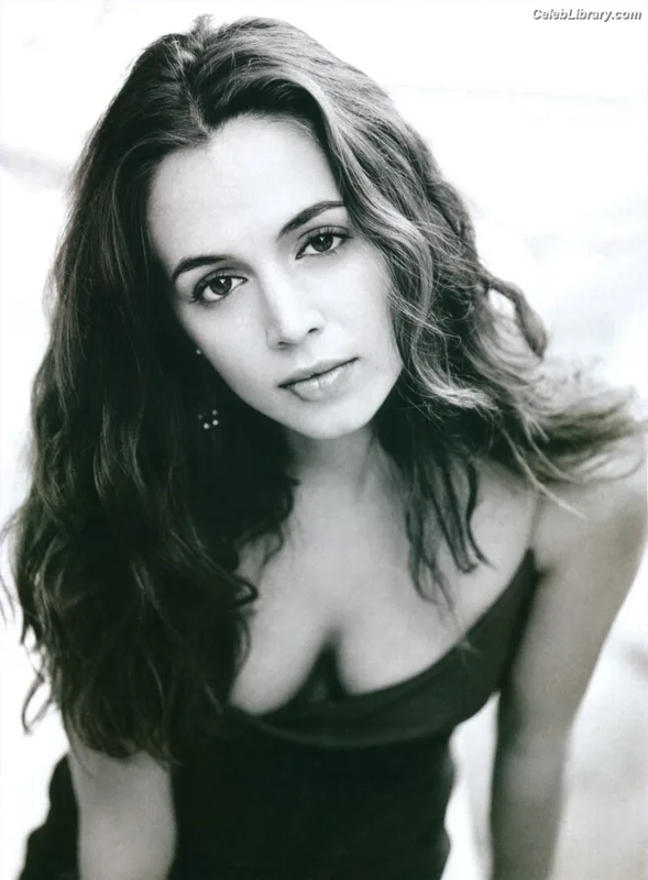 Eliza Dushku photo 13 of 226