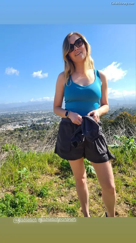 Eliza Taylor photo 12 of 158