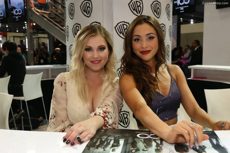 Eliza Taylor photo 12 of 158