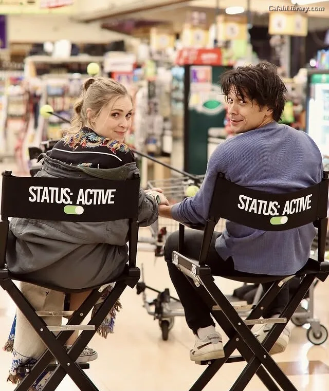 Eliza Taylor photo 5 of 158