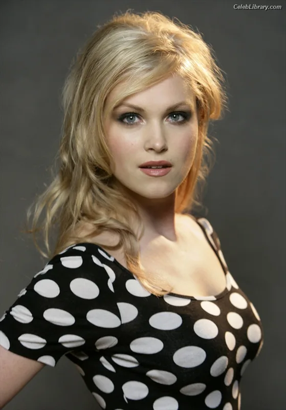 Eliza Taylor photo 11 of 158