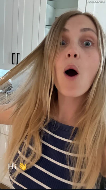Eliza Taylor photo 19 of 158