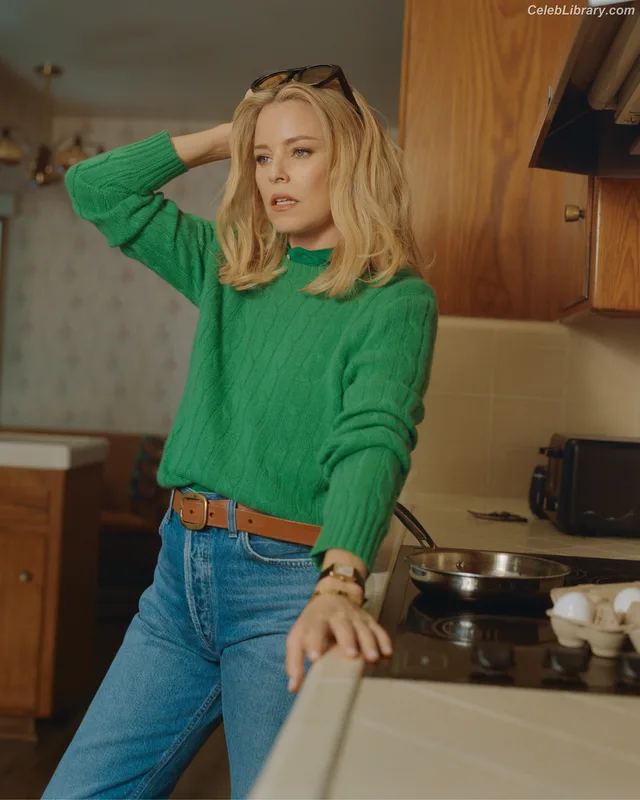 Elizabeth Banks photo 11 of 208