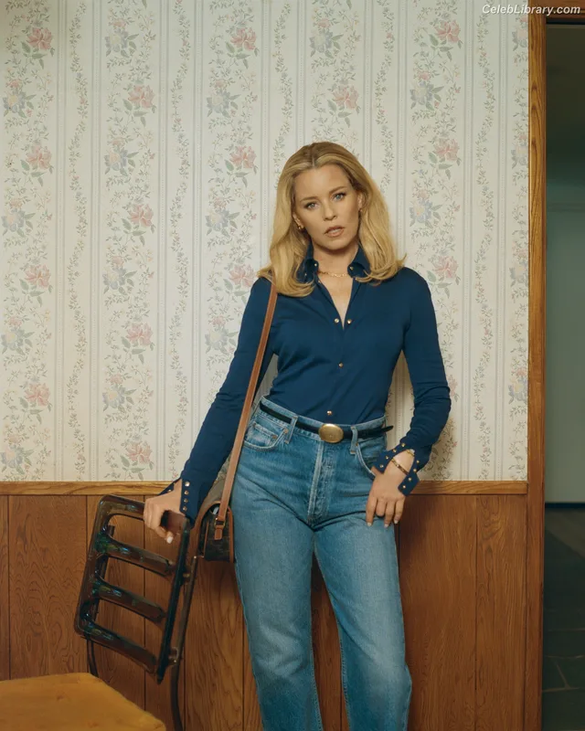 Elizabeth Banks photo 14 of 208