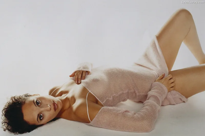 Elizabeth Berkley photo 5 of 65