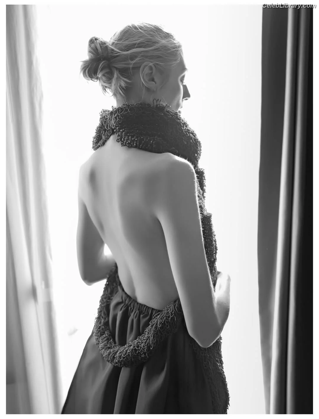Elizabeth Debicki photo 7 of 334