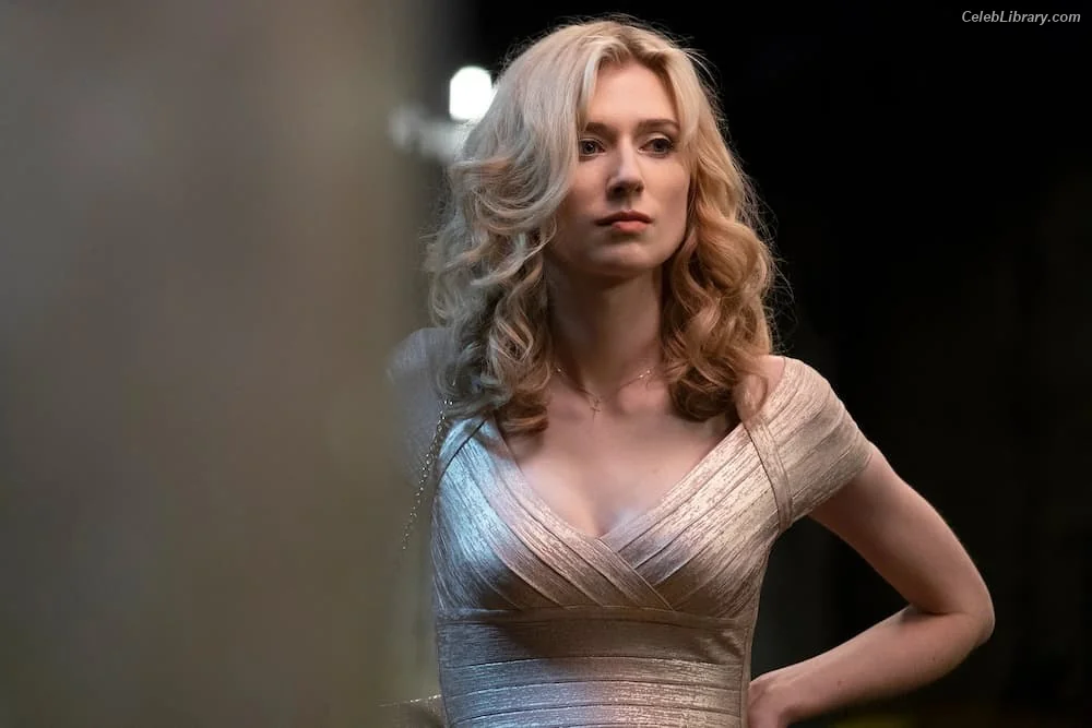 Elizabeth Debicki photo 11 of 334