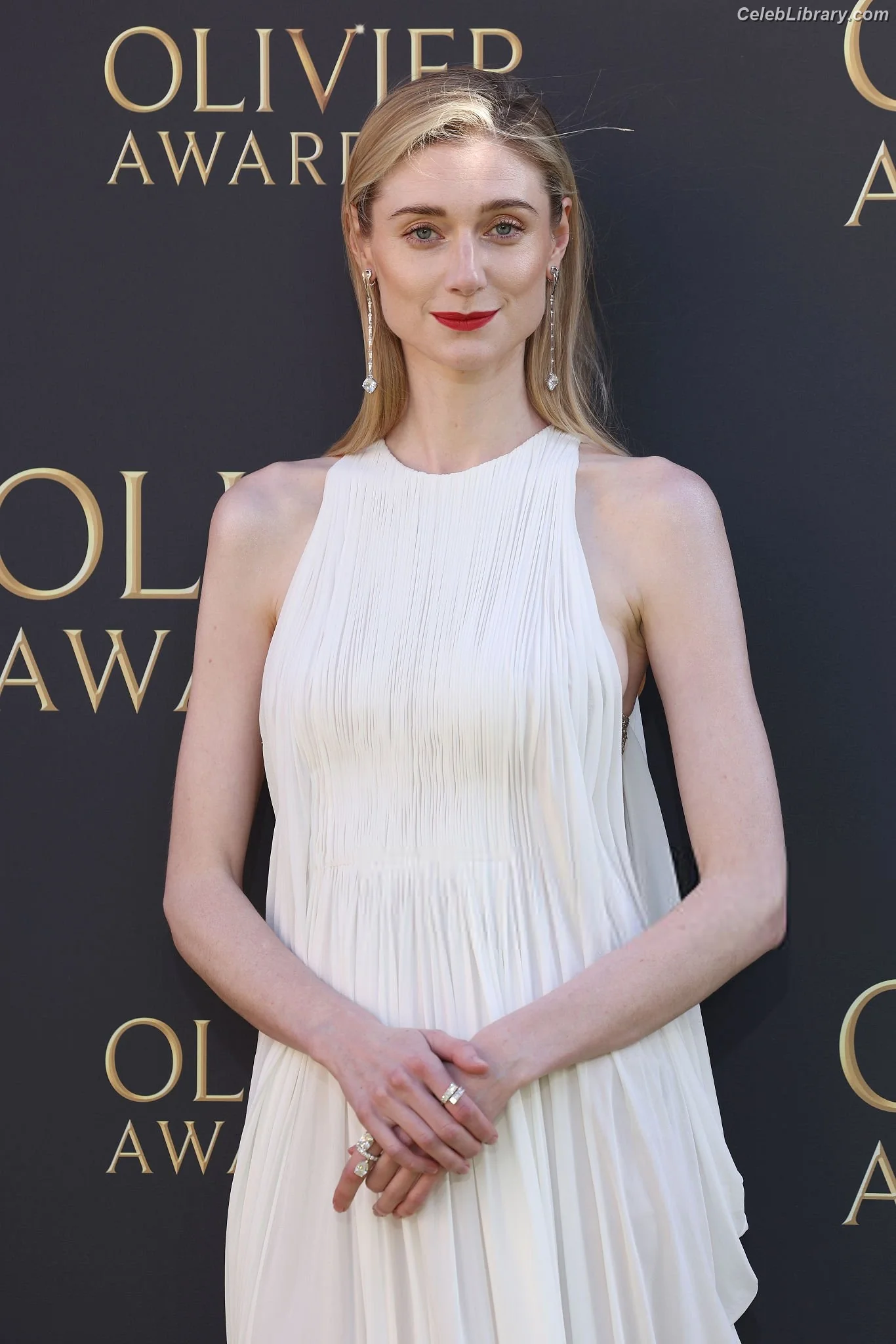 Elizabeth Debicki photo 1 of 334