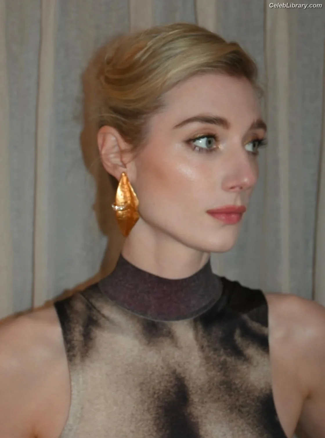 Elizabeth Debicki photo 19 of 334