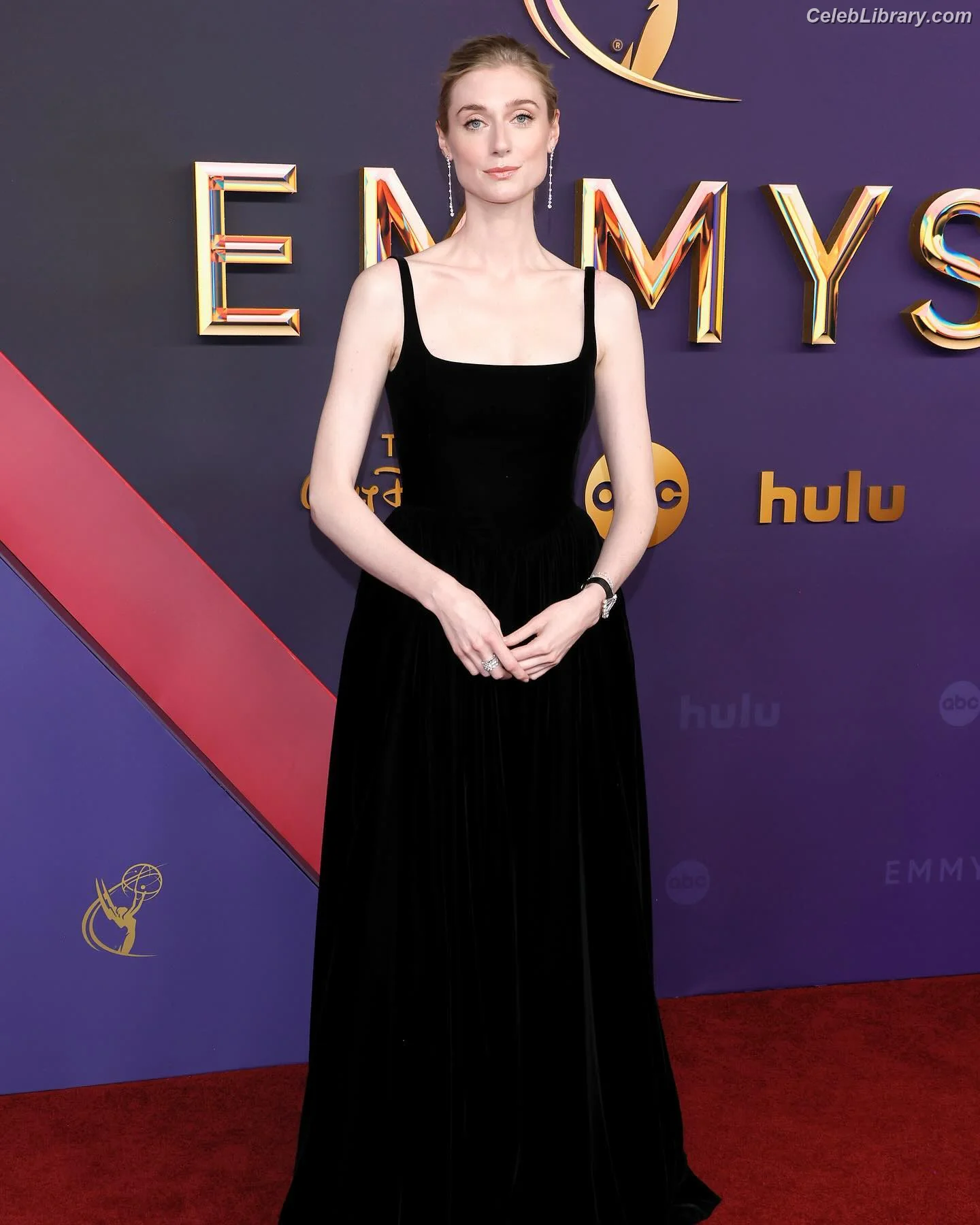 Elizabeth Debicki photo 4 of 334
