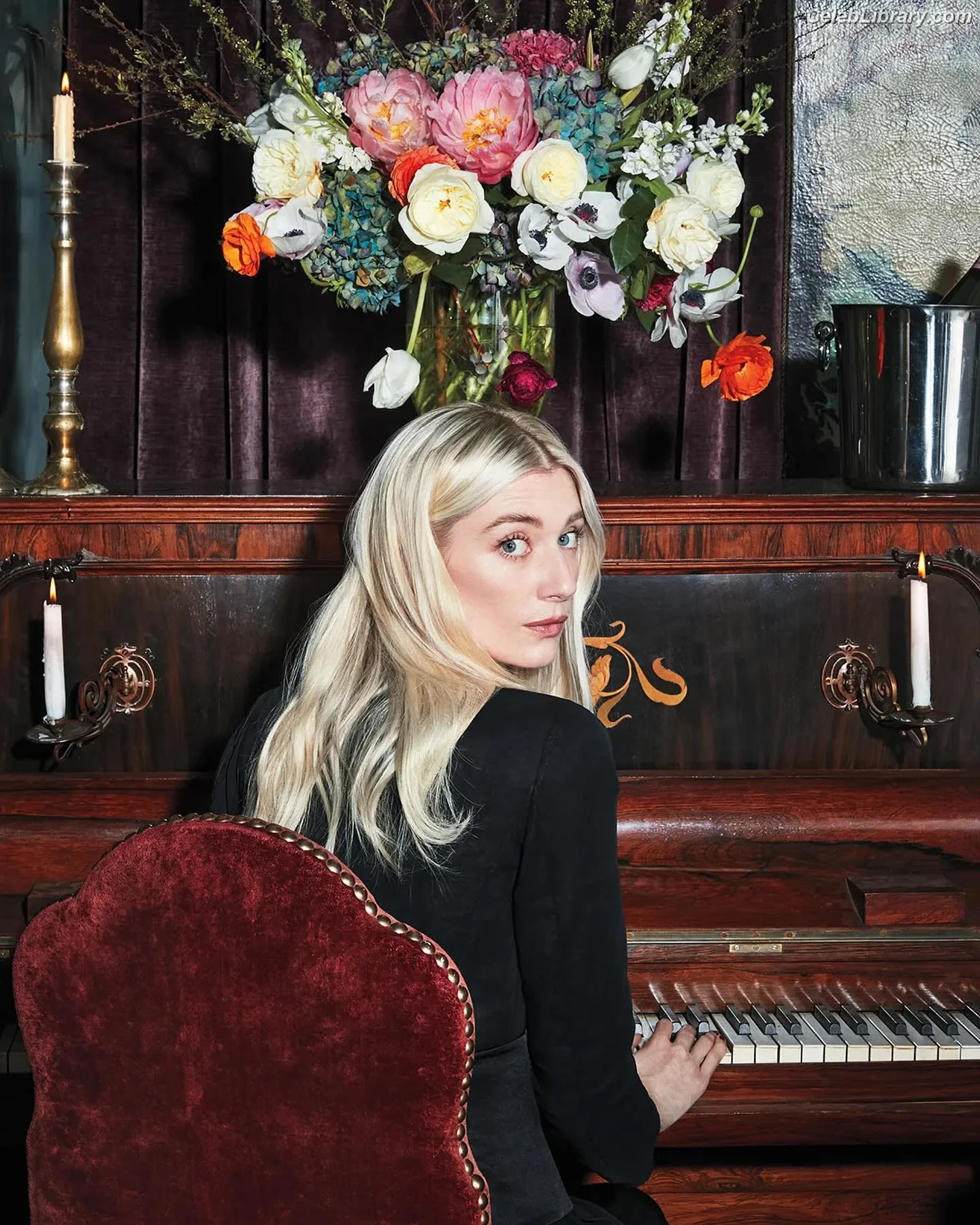 Elizabeth Debicki photo 19 of 334