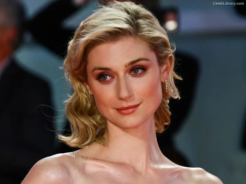Elizabeth Debicki photo 1 of 335