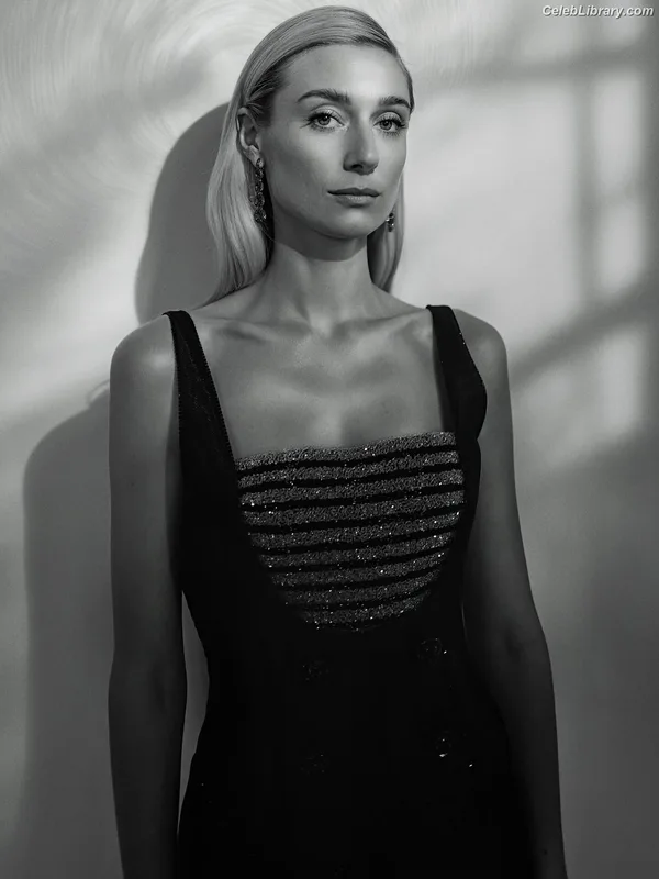 Elizabeth Debicki photo 6 of 335