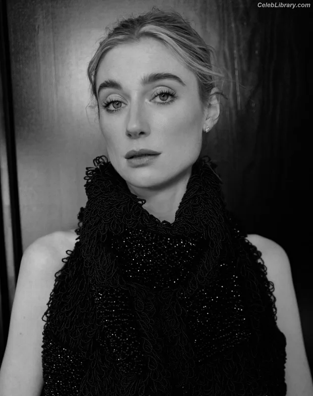 Elizabeth Debicki photo 16 of 335