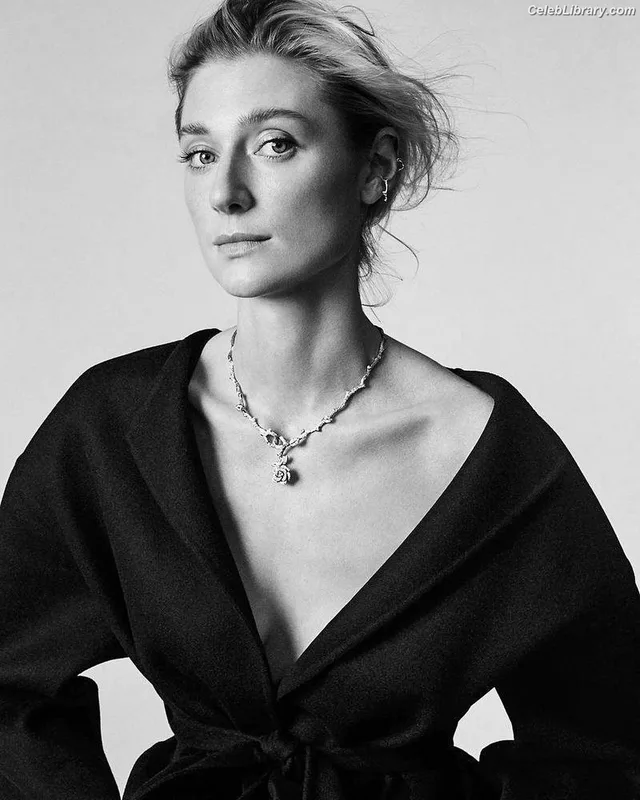 Elizabeth Debicki photo 5 of 335