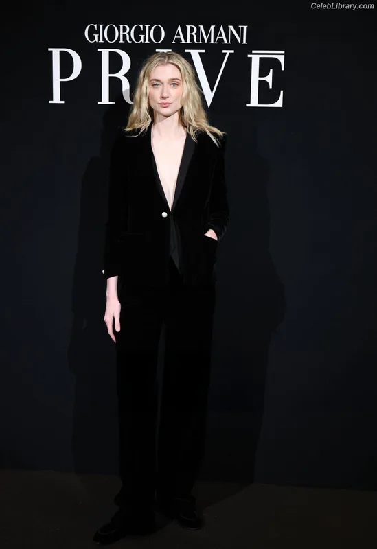 Elizabeth Debicki photo 8 of 335