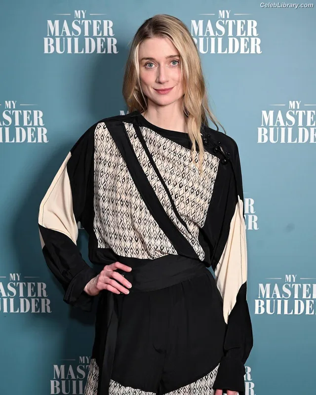 Elizabeth Debicki photo 10 of 335